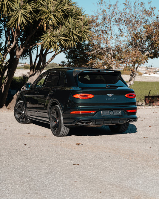 Bentley Bentayga Azure 2023