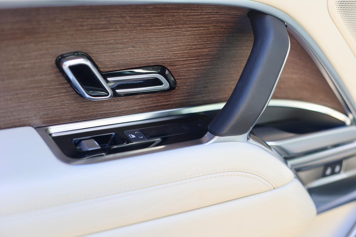 Range Rover L460 PHEV 2023 · Verde Belgravia