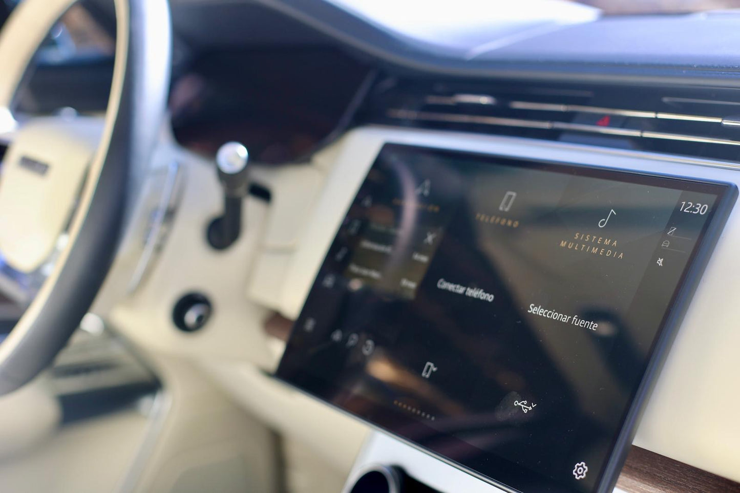 Range Rover L460 PHEV 2023 · Verde Belgravia