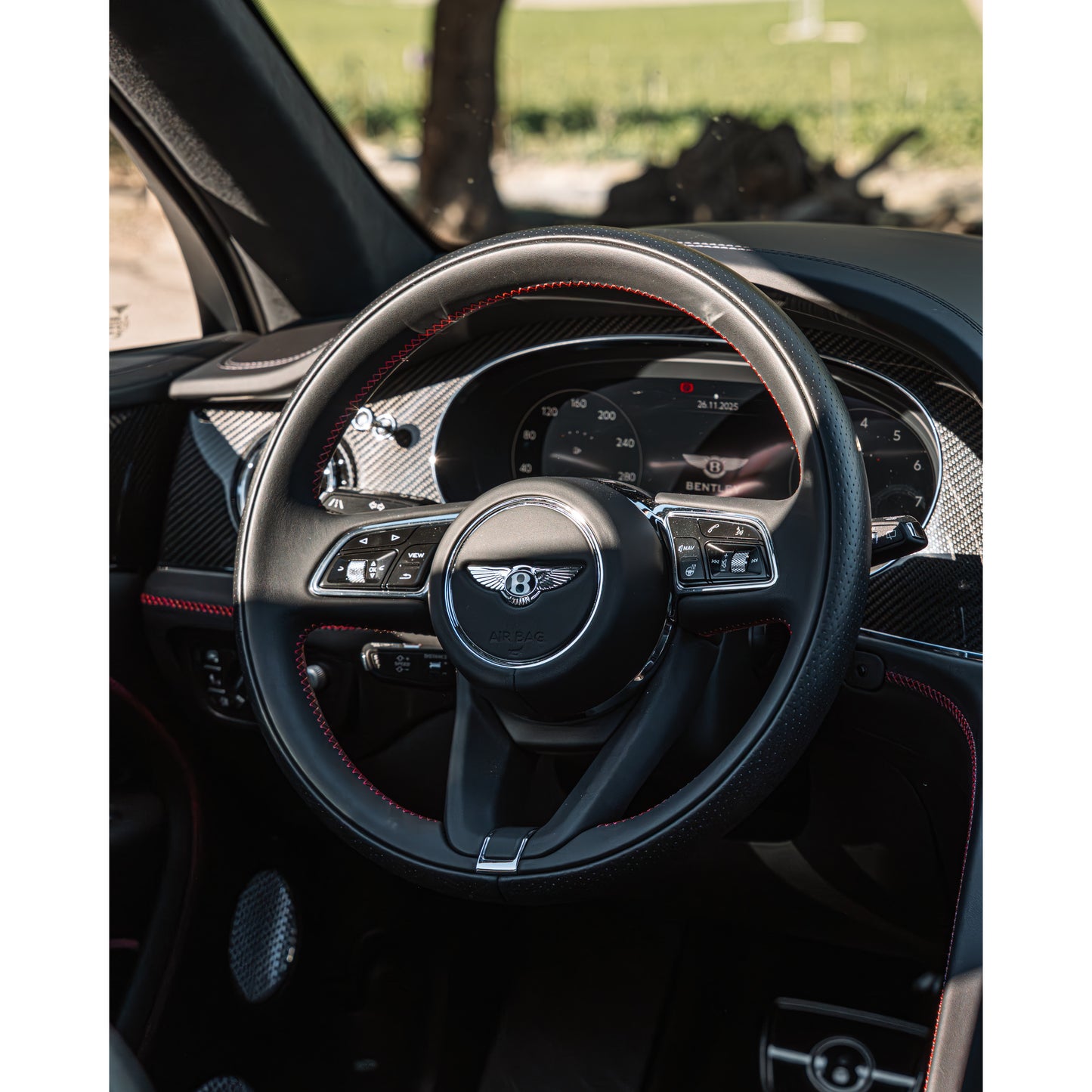 Bentley Bentayga Azure 2023