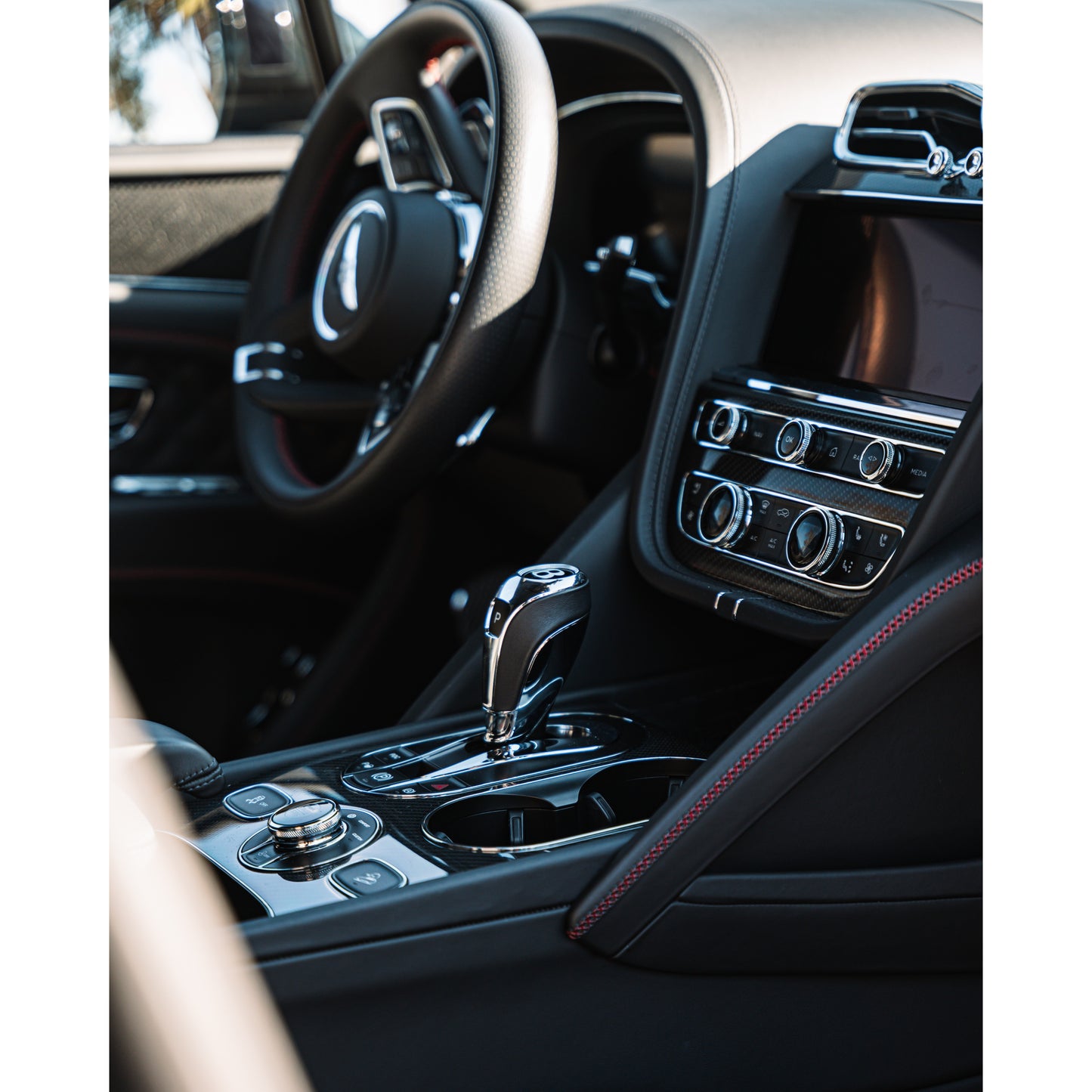 Bentley Bentayga Azure 2023