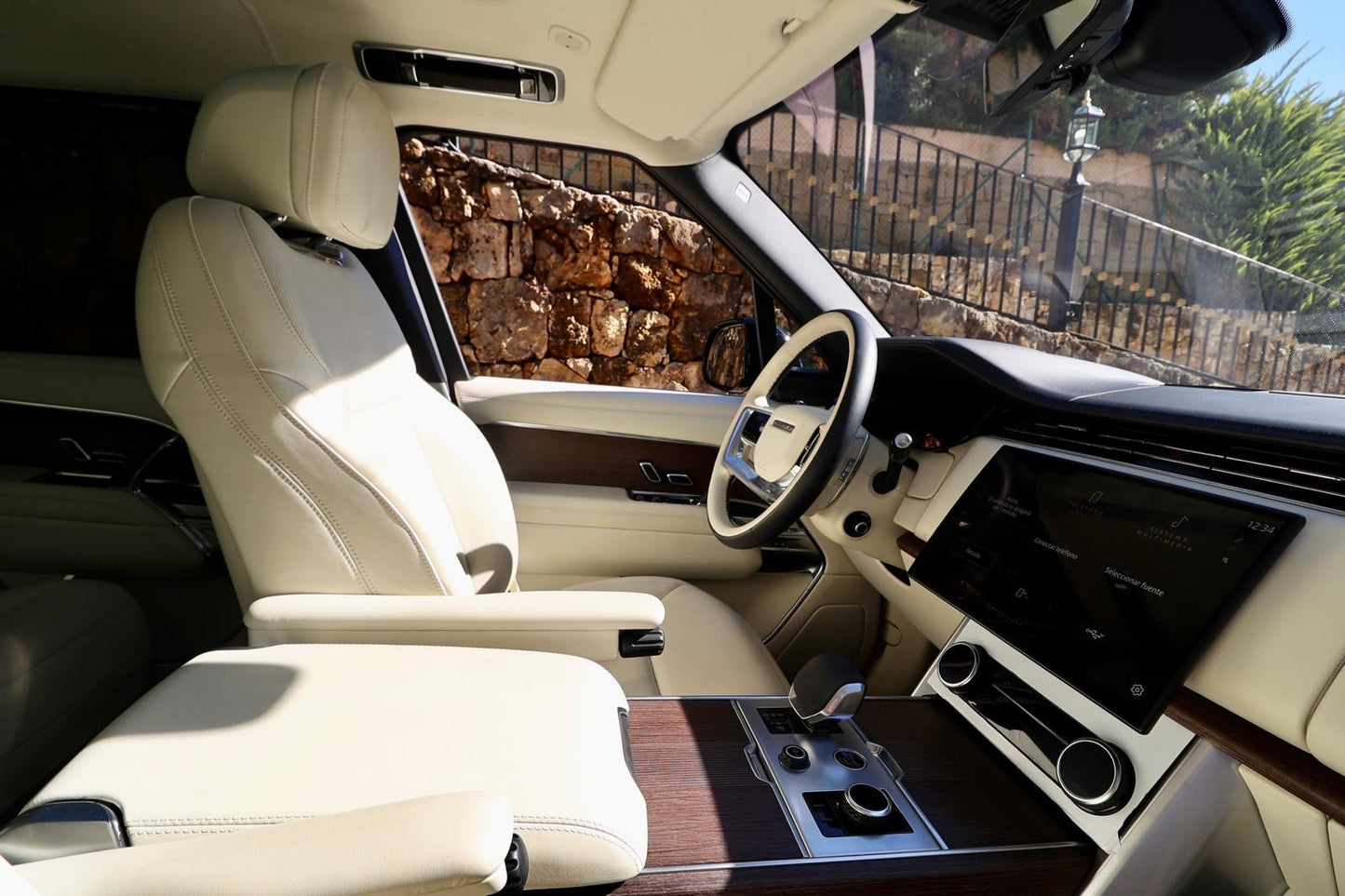 Range Rover L460 PHEV 2023 · Verde Belgravia